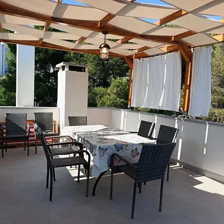 Apartment In With Sea View, Terrace, Air Conditioning, Wifi 5155-2 *