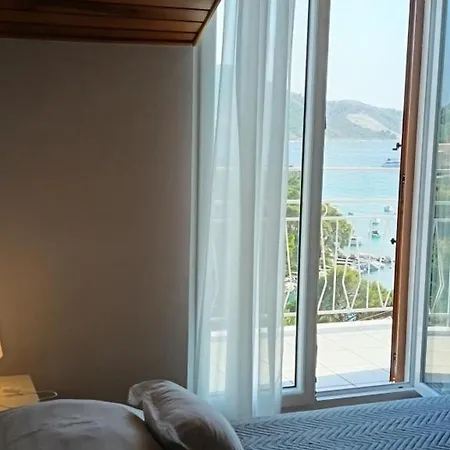 In With Sea View, Terrace, Air Conditioning, Wifi 5155-2 Apartment