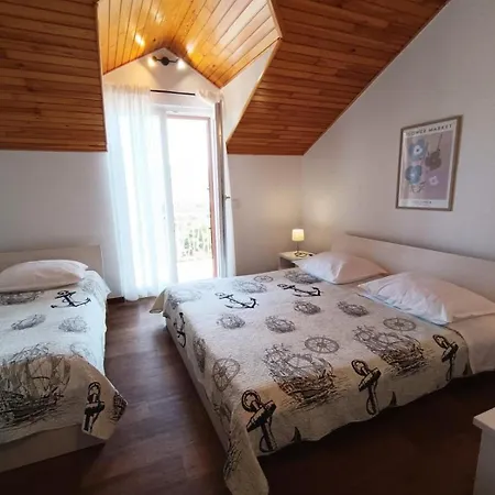 In With Sea View, Terrace, Air Conditioning, Wifi 5155-2 Primosten