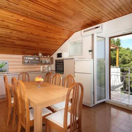 Apartment In With Sea View, Terrace, Air Conditioning, Wifi 5155-2