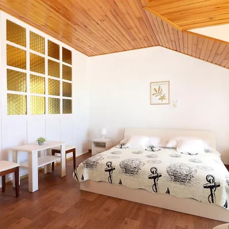 Apartman In With Sea View, Terrace, Air Conditioning, Wifi 5155-2 *