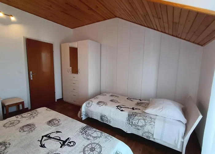 In With Sea View, Terrace, Air Conditioning, Wifi 5155-2 * Primošten