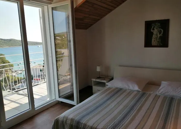 In With Sea View, Terrace, Air Conditioning, Wifi 5155-2 Primošten